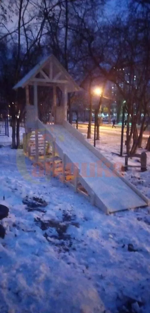 Зимняя заливная горка Савушка Зима Wood - 5 скат 5 метров